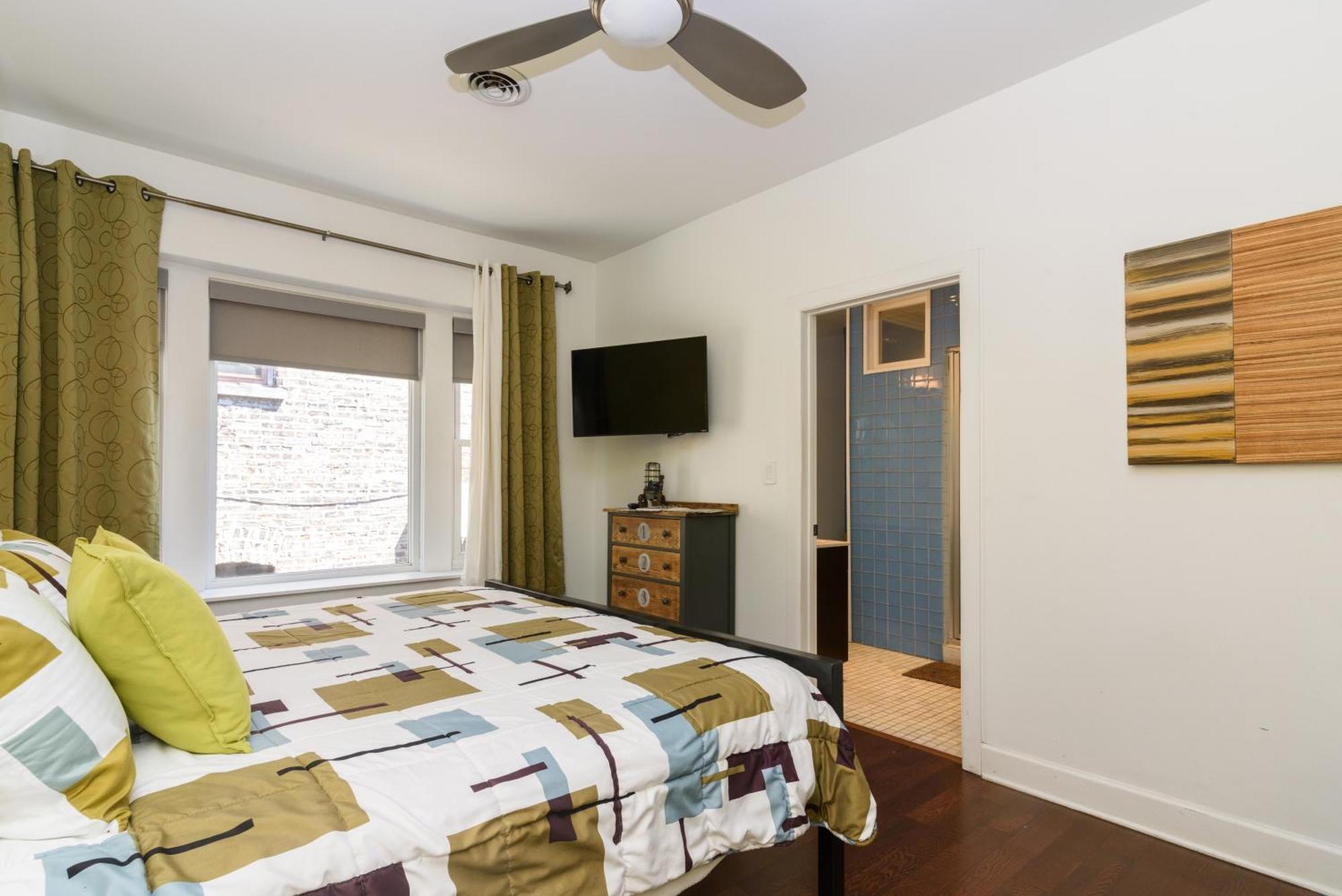 House 5863- Chicago'S Premier Bed And Breakfast Oda fotoğraf